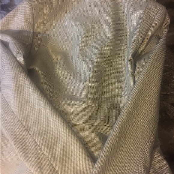 Blazer - Picture 4 of 4